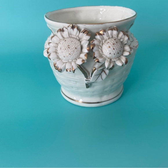 Vintage 60s baroque gilded cream floral capodimonte porcelain vase cup regency - Picture 5 of 6